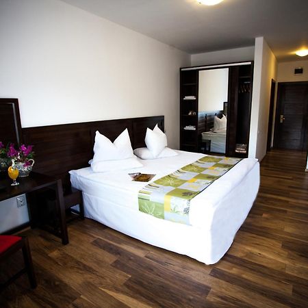 Roata Faget Inn Клуж-Напока Экстерьер фото