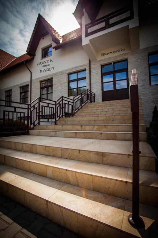 Roata Faget Inn Клуж-Напока Экстерьер фото
