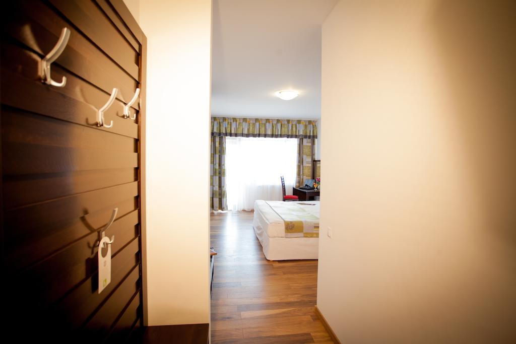 Roata Faget Inn Клуж-Напока Экстерьер фото
